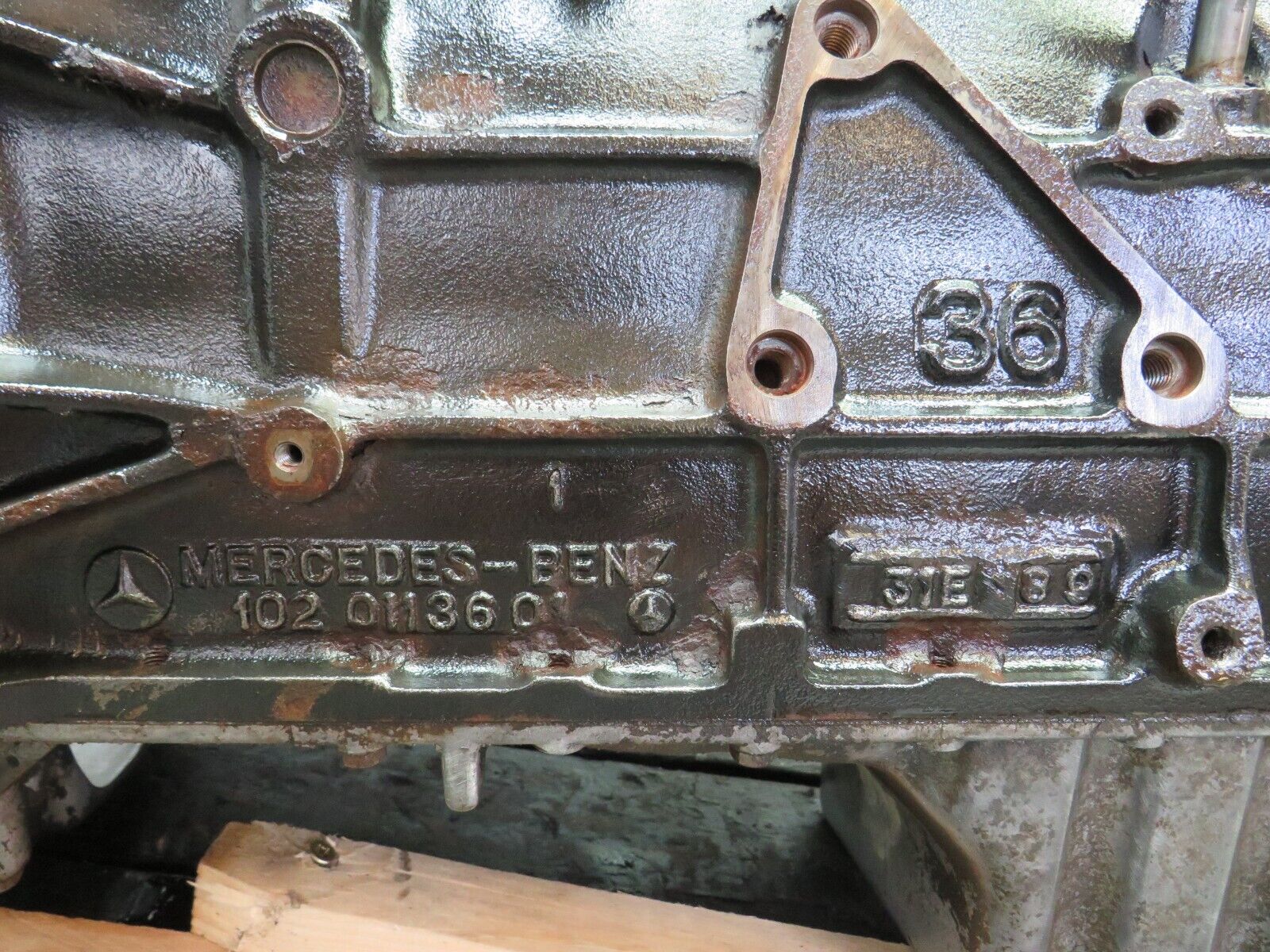 36770 Mercedes-Benz W201 190E 2.0L Complete Engine M102.962 1020112601