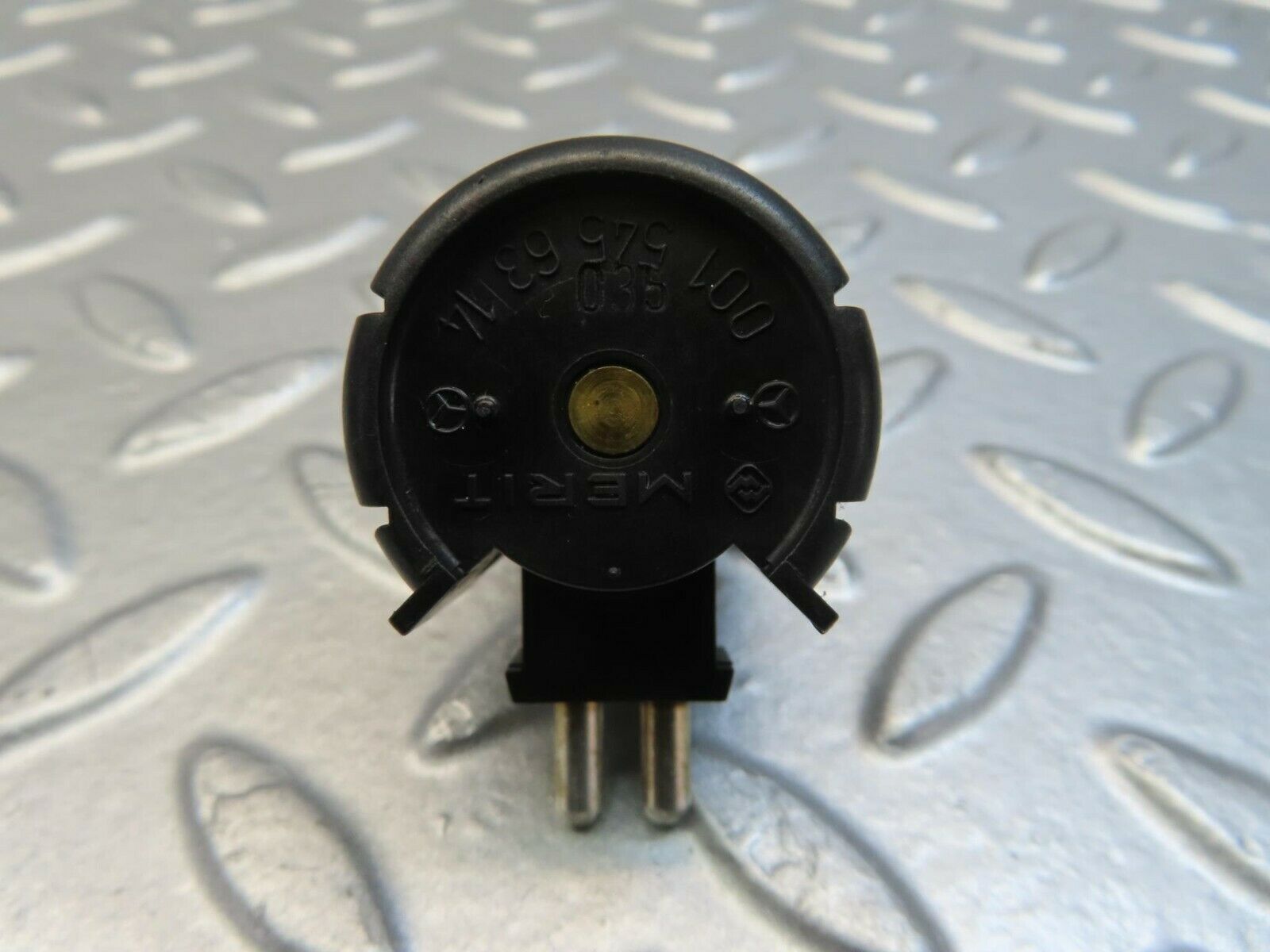 11498 Mercedes-Benz C123 230CE Coupe Gearbox Kickdown Switch 0015456314