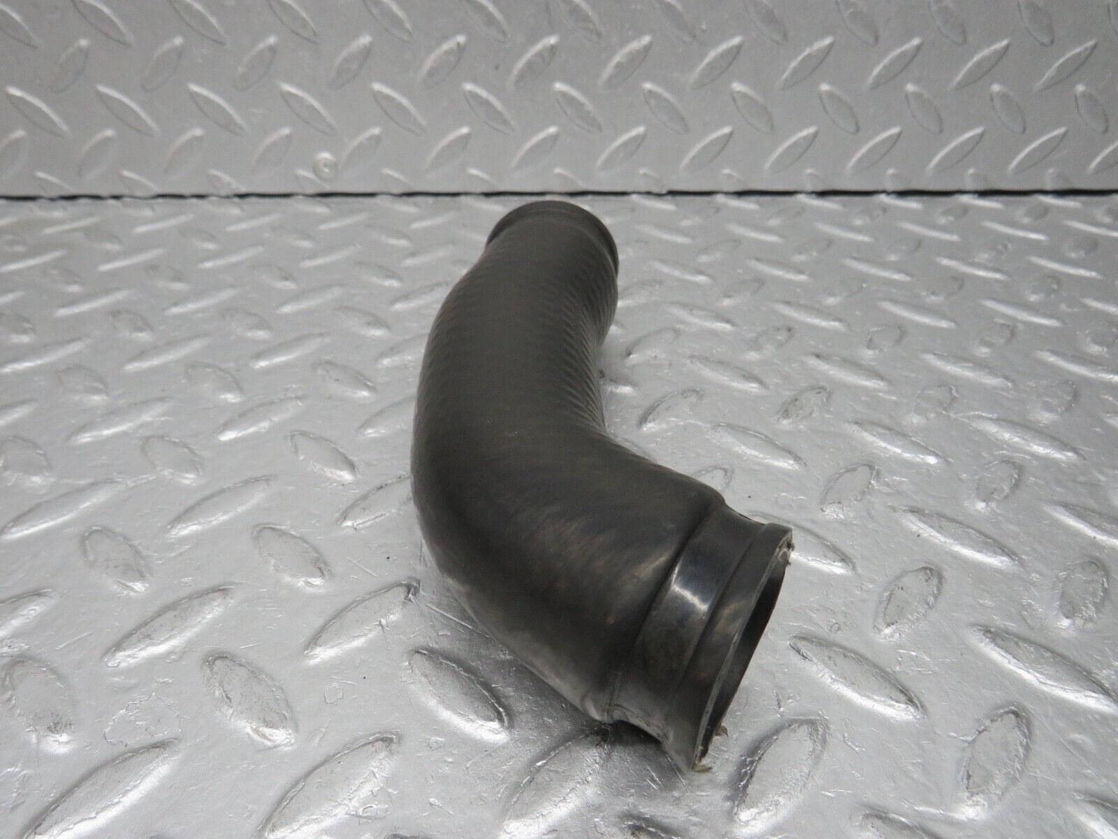 38062 Mercedes-Benz A124 320E Cabriolet Radiator Hose Pipe 1042030482