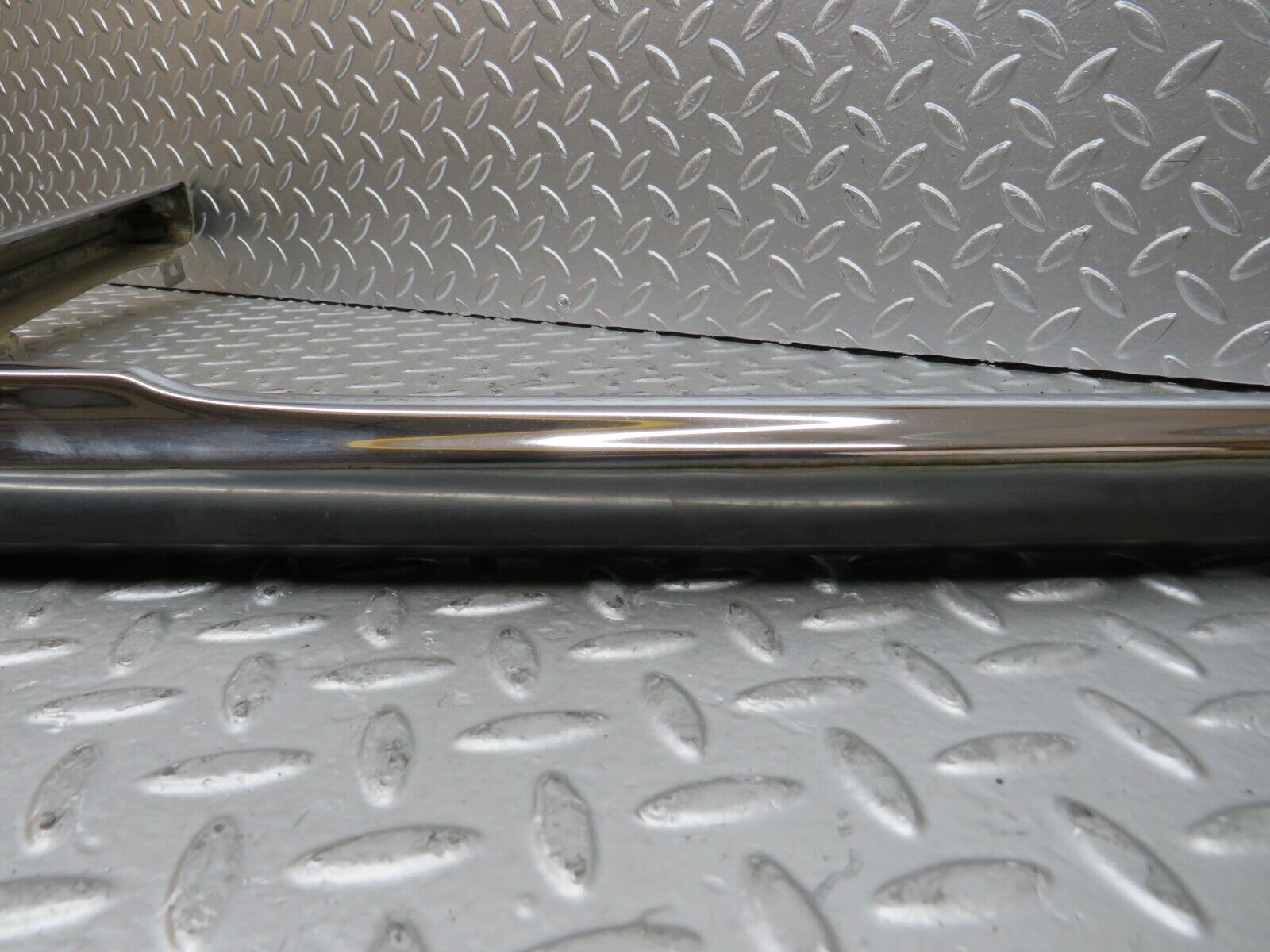 26347 Mercedes-Benz W116 450SE Rear Right Upper Bumper Chrome