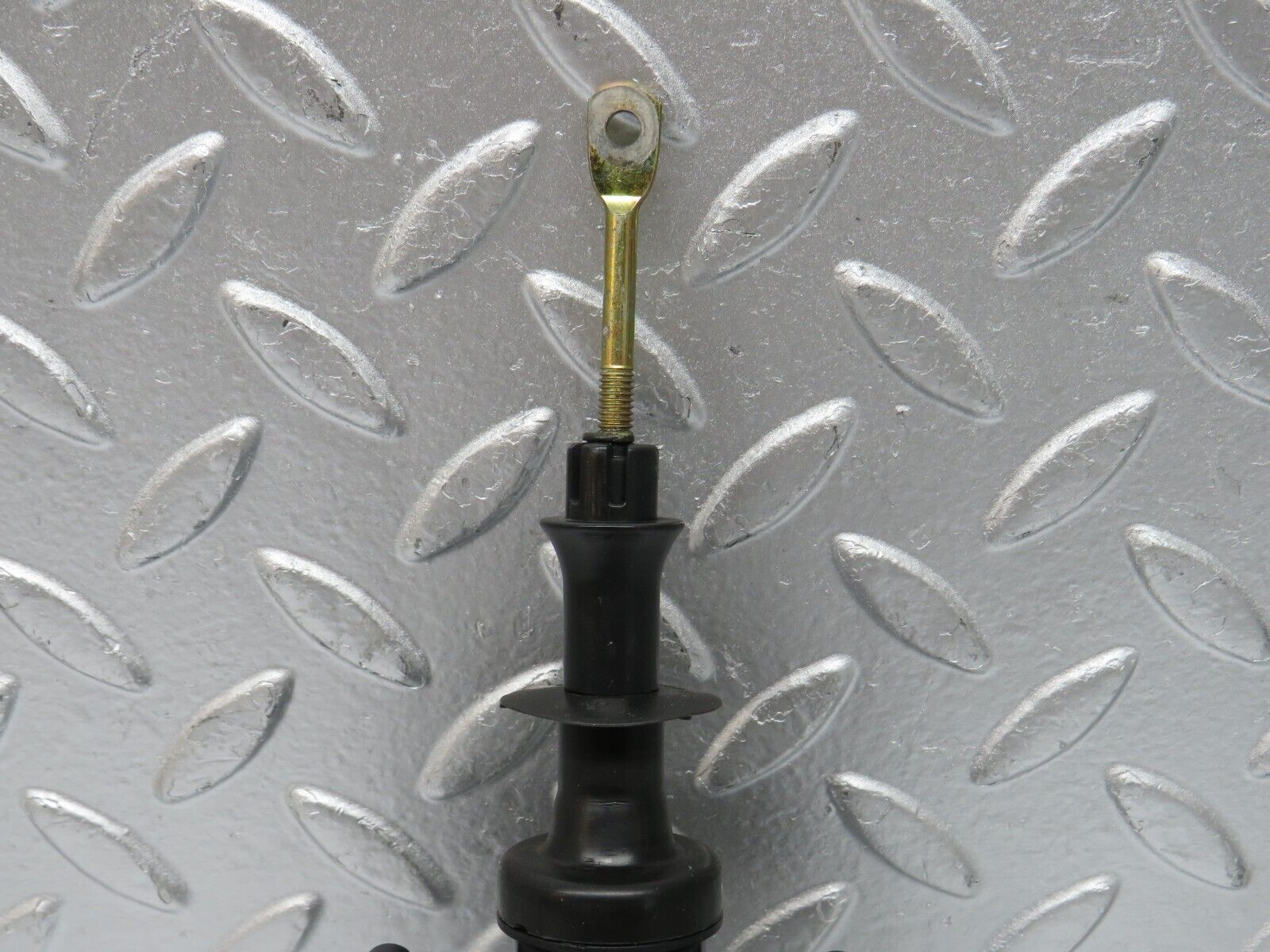 32448 Mercedes-Benz S124 300TE Wagon Door Lock Vacuum Actuator Rear Right