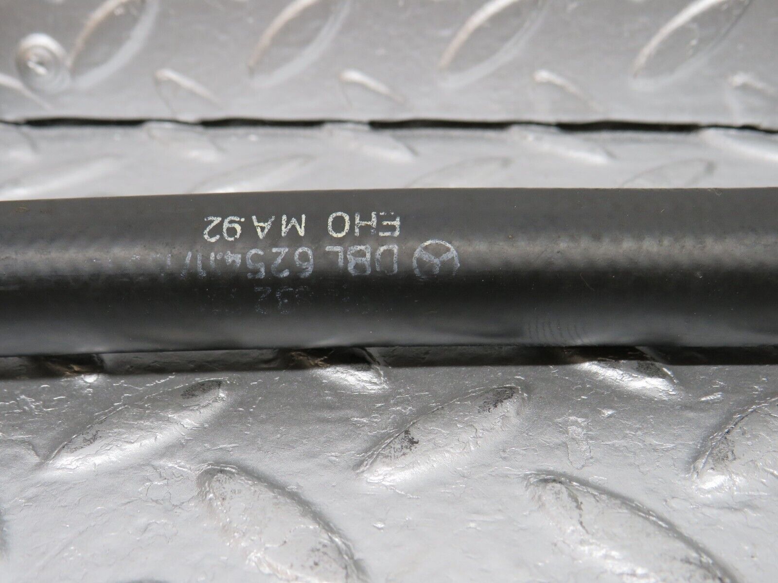 31365 Mercedes-Benz S124 220TE Wagon Radiator Hose Pipe 1248306296