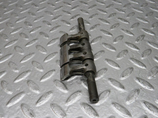 0362 Mercedes-Benz W123 220D  Camshaft Rocker Arm With Shaft