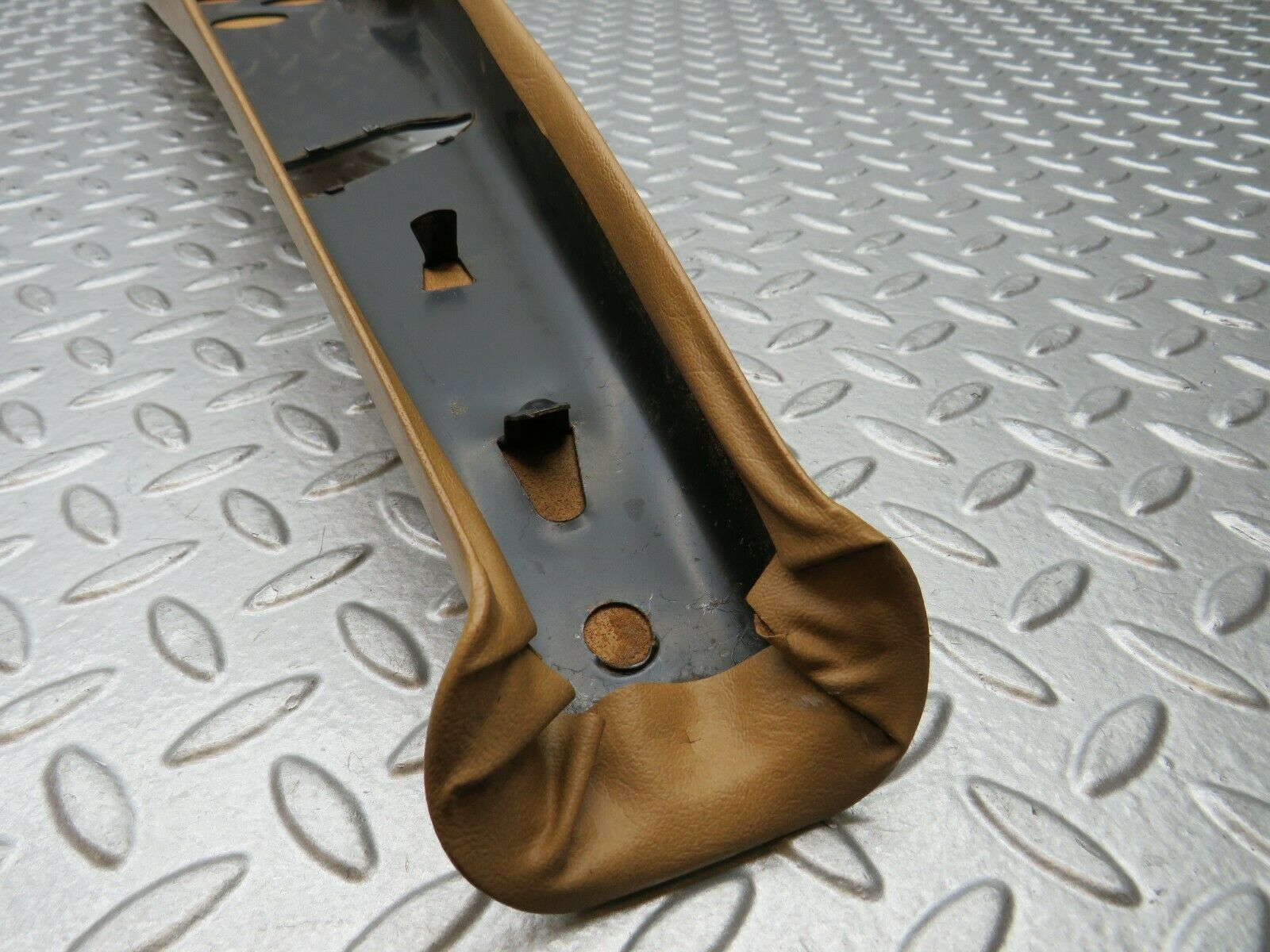 22050 Mercedes-Benz S123 280TE Wagon B Pillar Cover Right Side Palomino