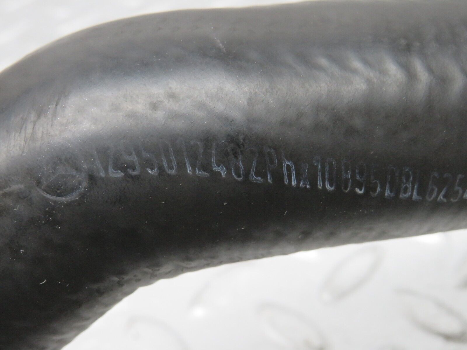 38569 Mercedes-Benz R129 280SL Coupe Radiator Lower Hose Pipe 1295012482