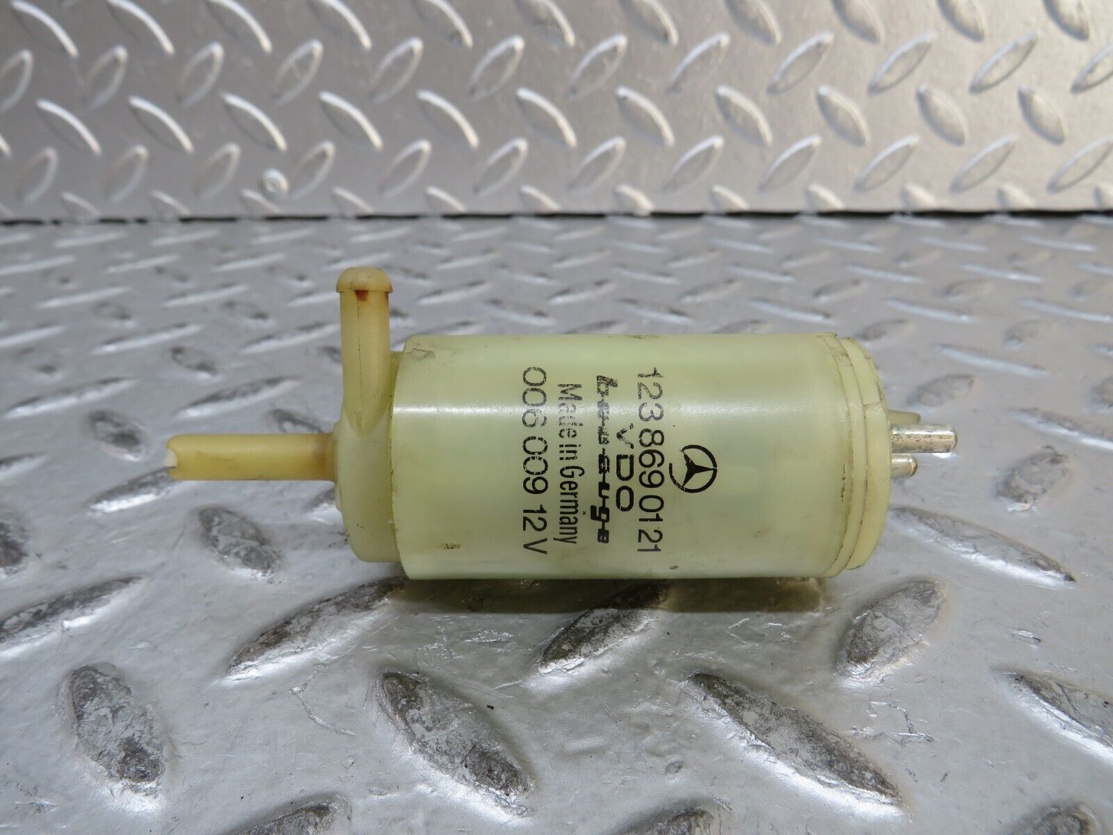 28484 Mercedes-Benz S123 240D Wagon Windscreen Washer Pump VDO 1238690121