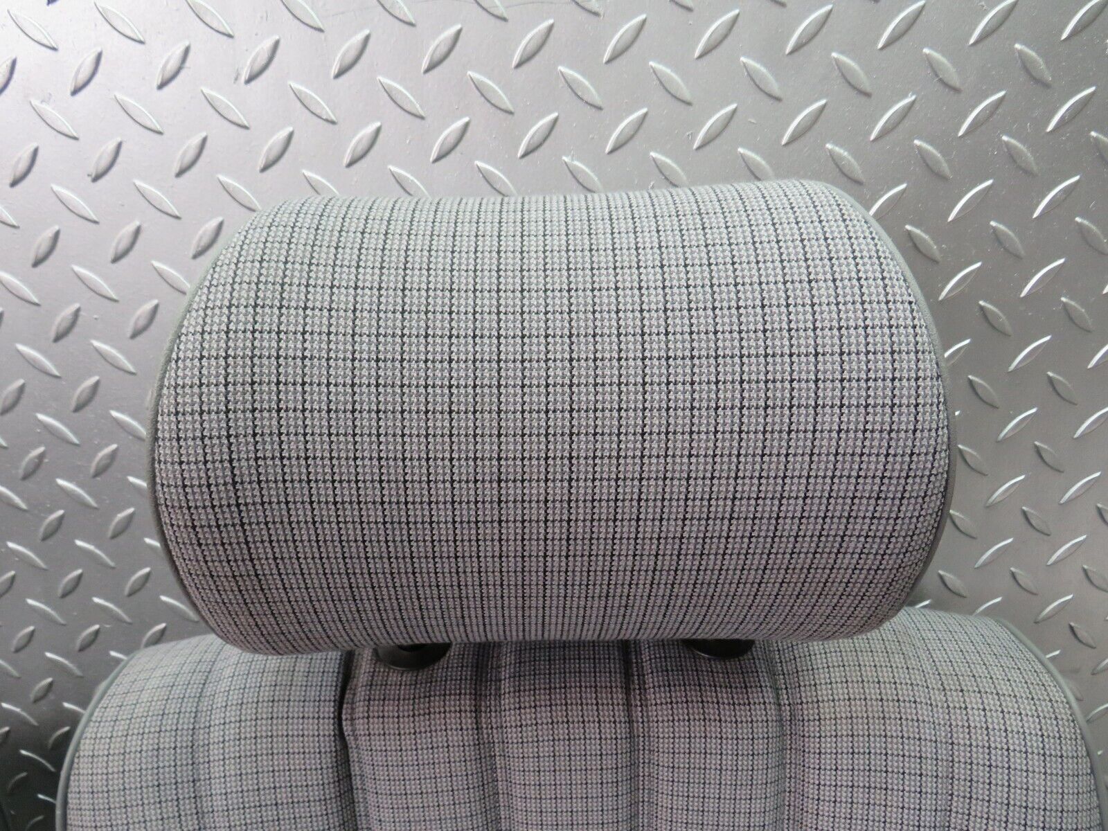 33705 Mercedes-Benz W201 190E 2.0L Front Left Passenger Seat Grey