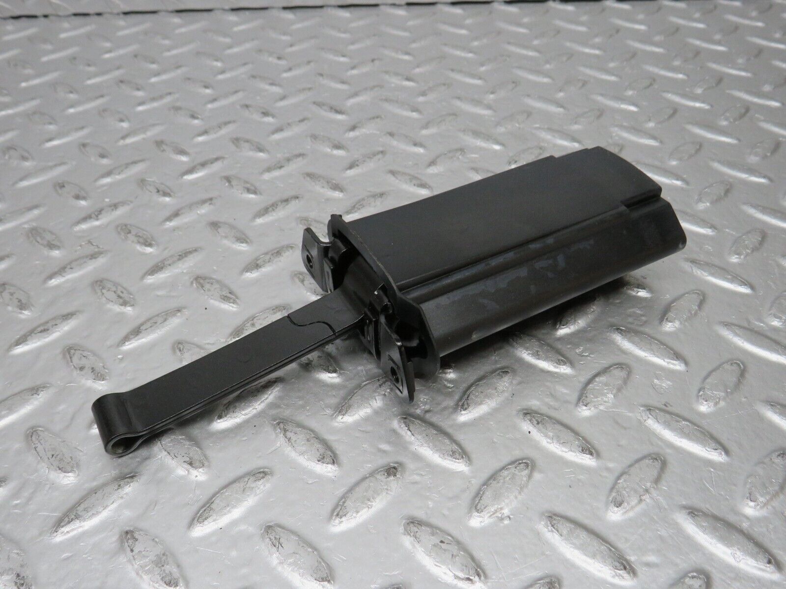 31531 Mercedes-Benz S124 220TE Wagon Door Safety Check Strap