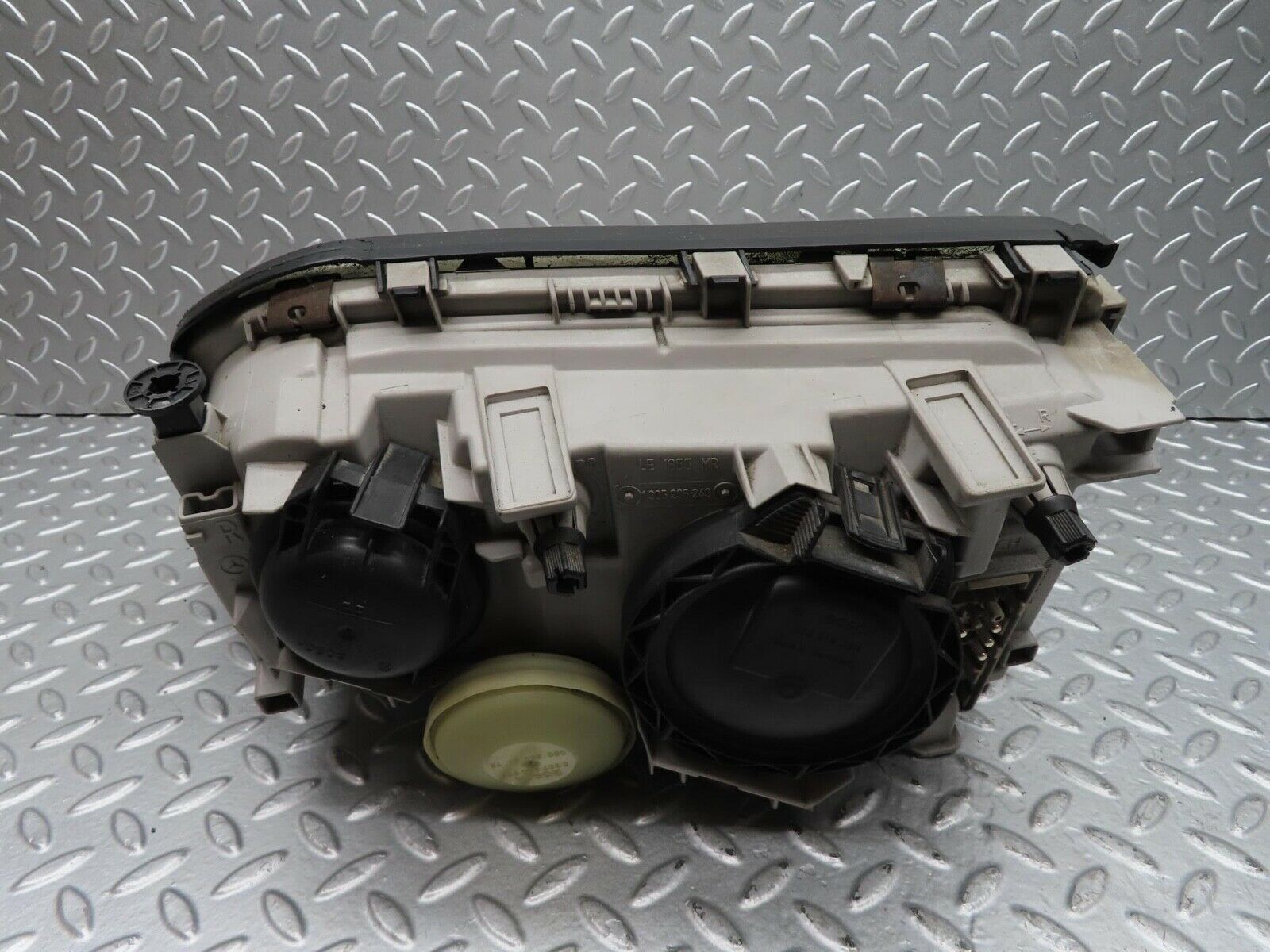 15201 Mercedes-Benz W140 S320 Headlight Bosch Right Side 1305235243