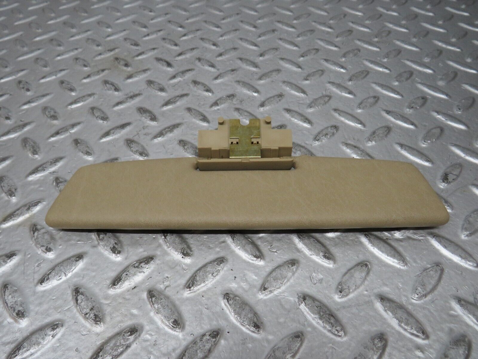 27591 Mercedes-Benz S124 300TE Wagon Middle Sun Visor Beige