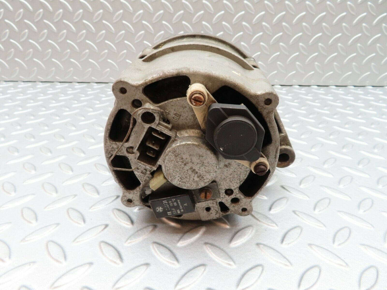 5057 Mercedes-Benz R107 350SL Coupe Alternator Bosch 1125884274