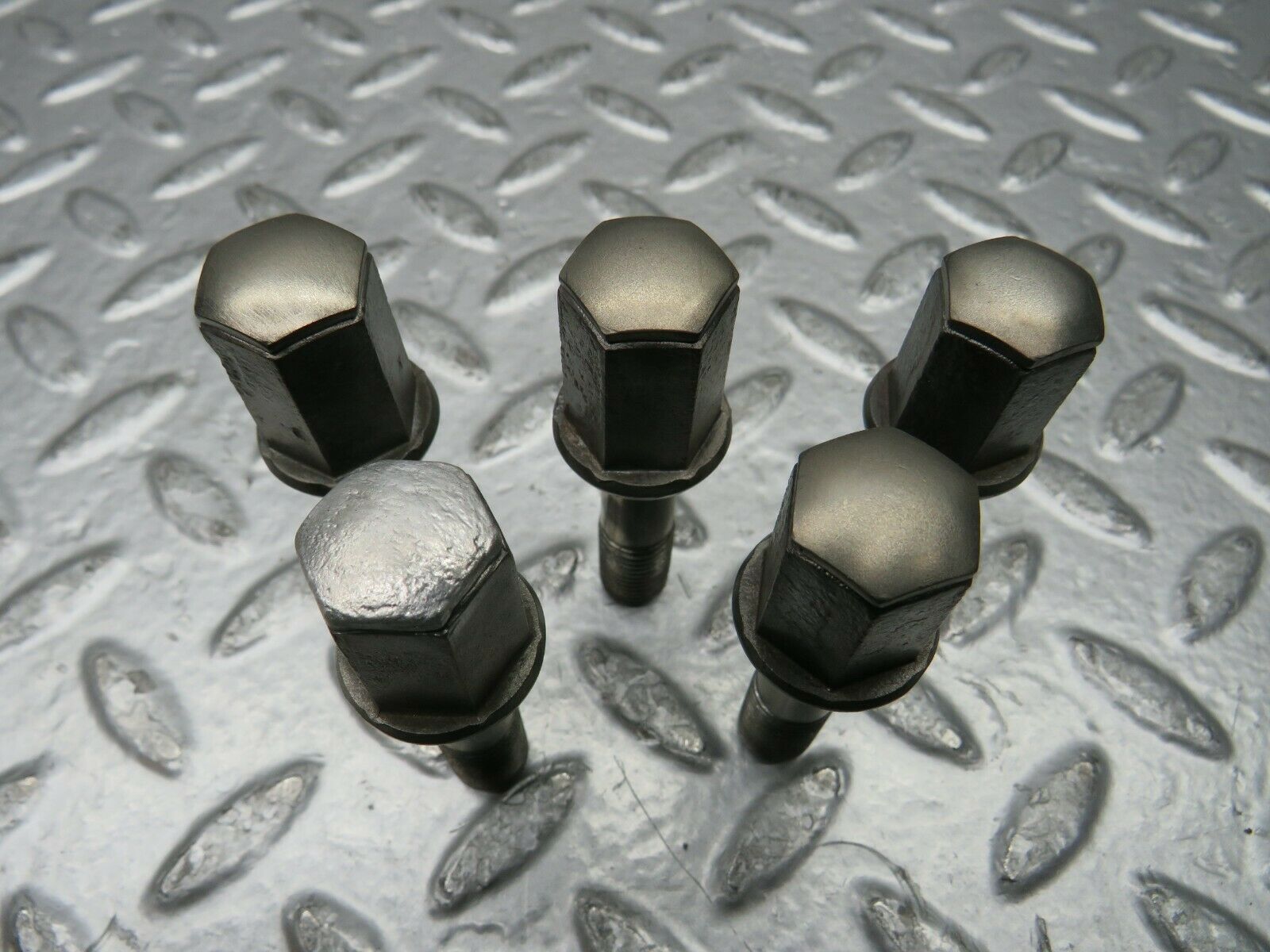 22926 Mercedes-Benz 5x Alloy Wheel Lug Bolt M12x1.5