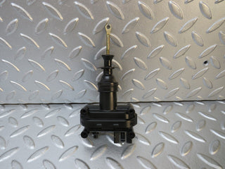 30276 Mercedes-Benz W124 230E Door Lock Vacuum Actuator Rear Right