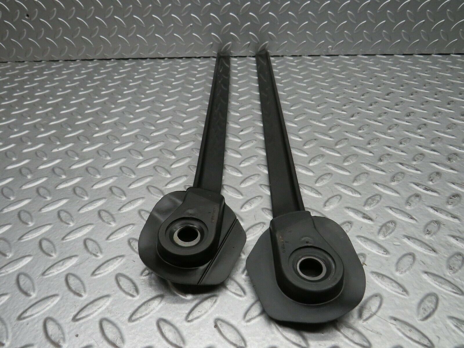 22300 Mercedes-Benz S123 280TE Wagon Seat Belt Runner 1239192520 1239192620
