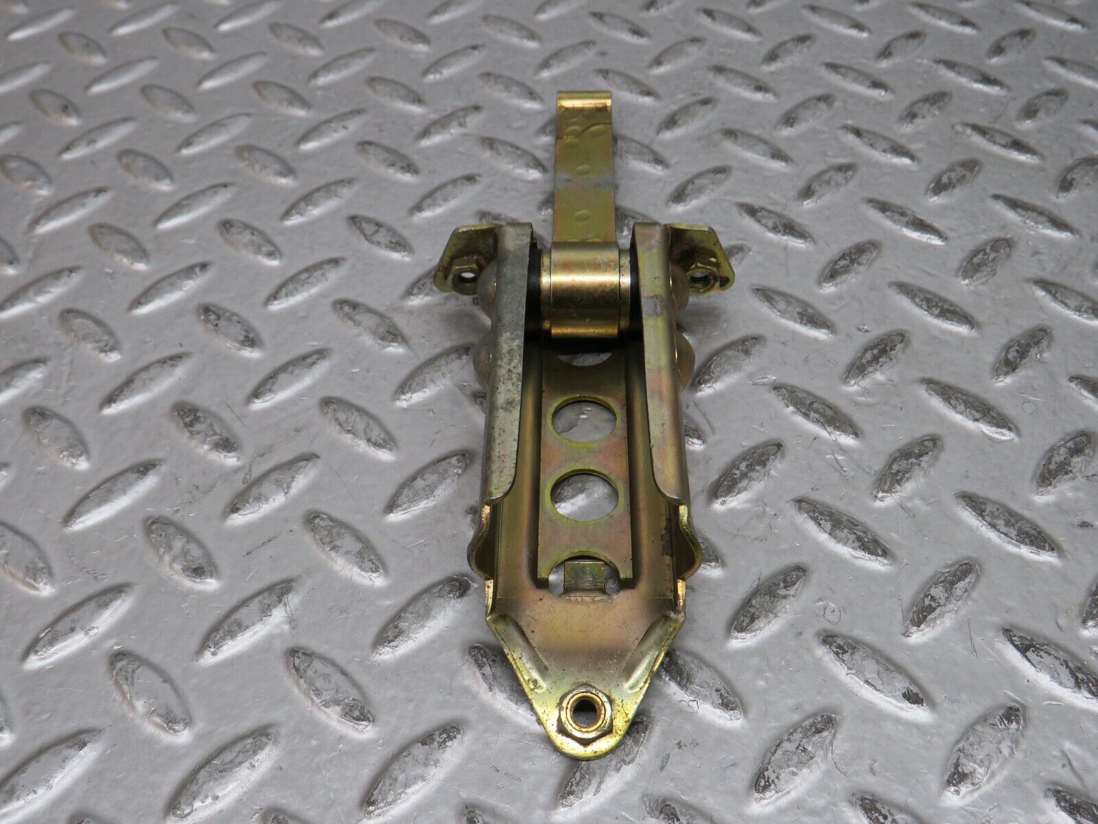 28507 Mercedes-Benz S123 240D Wagon  Door Safety Check Strap