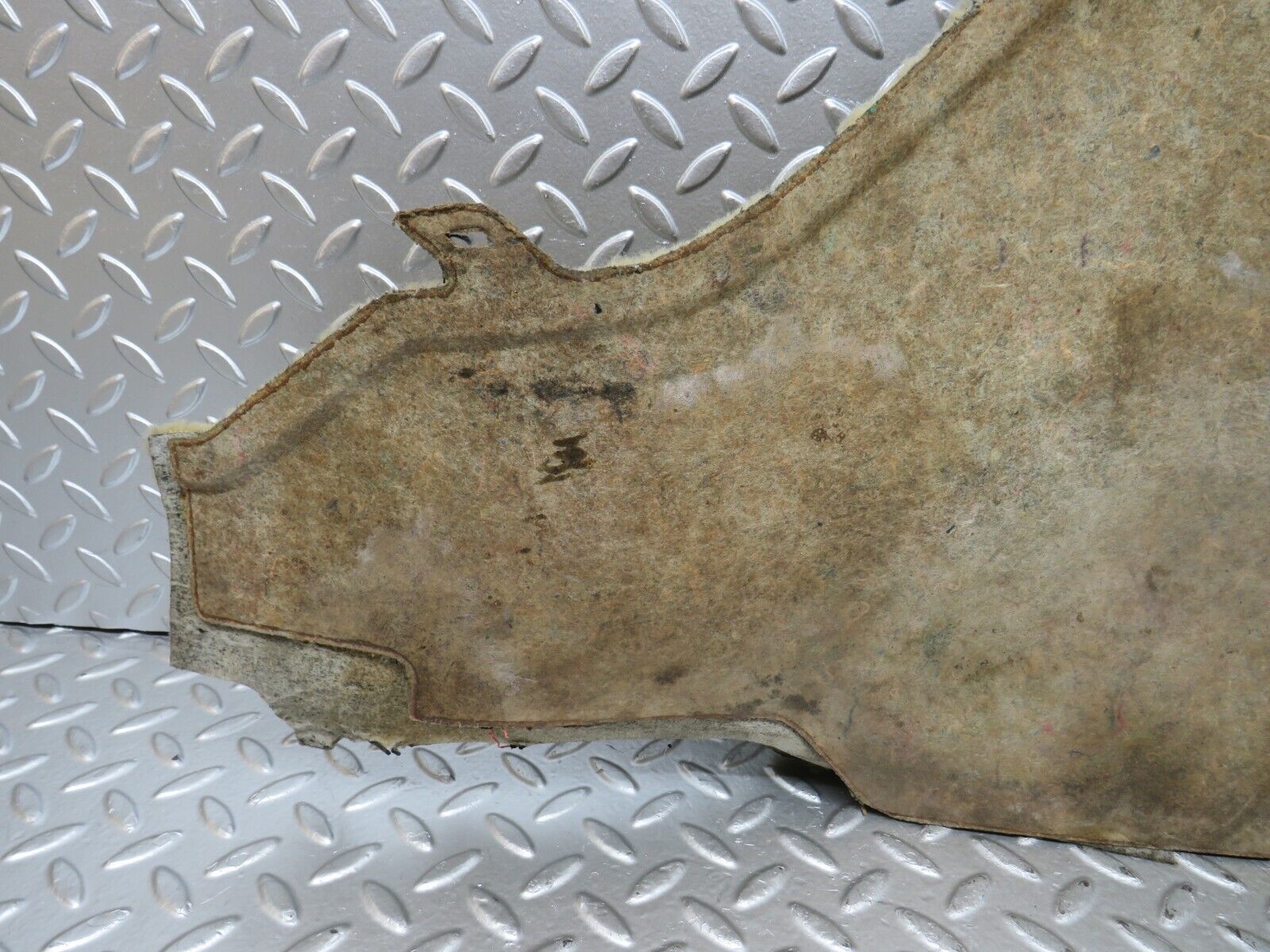 27568 Mercedes-Benz S124 300TE Wagon Centre Console Carpet Beige Left Side