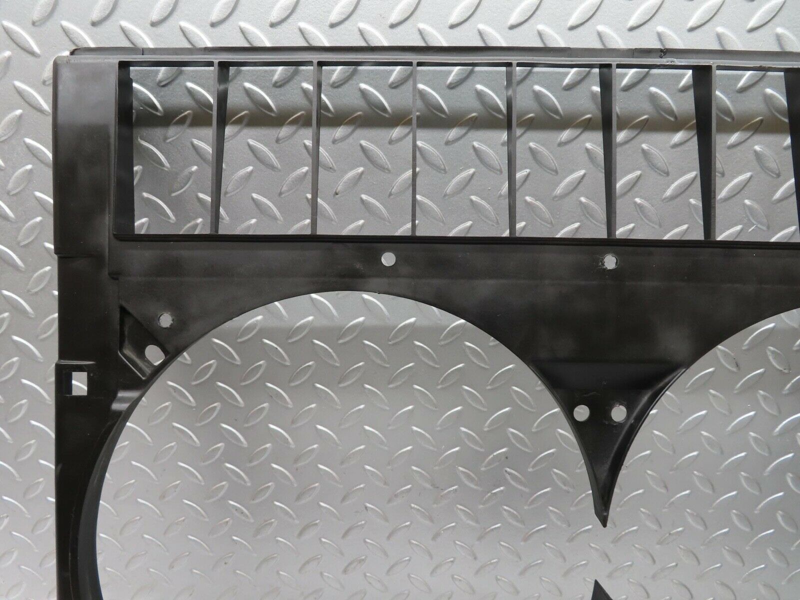 15153 Mercedes-Benz W140 S320 Radiator Fan Frame 1405051755