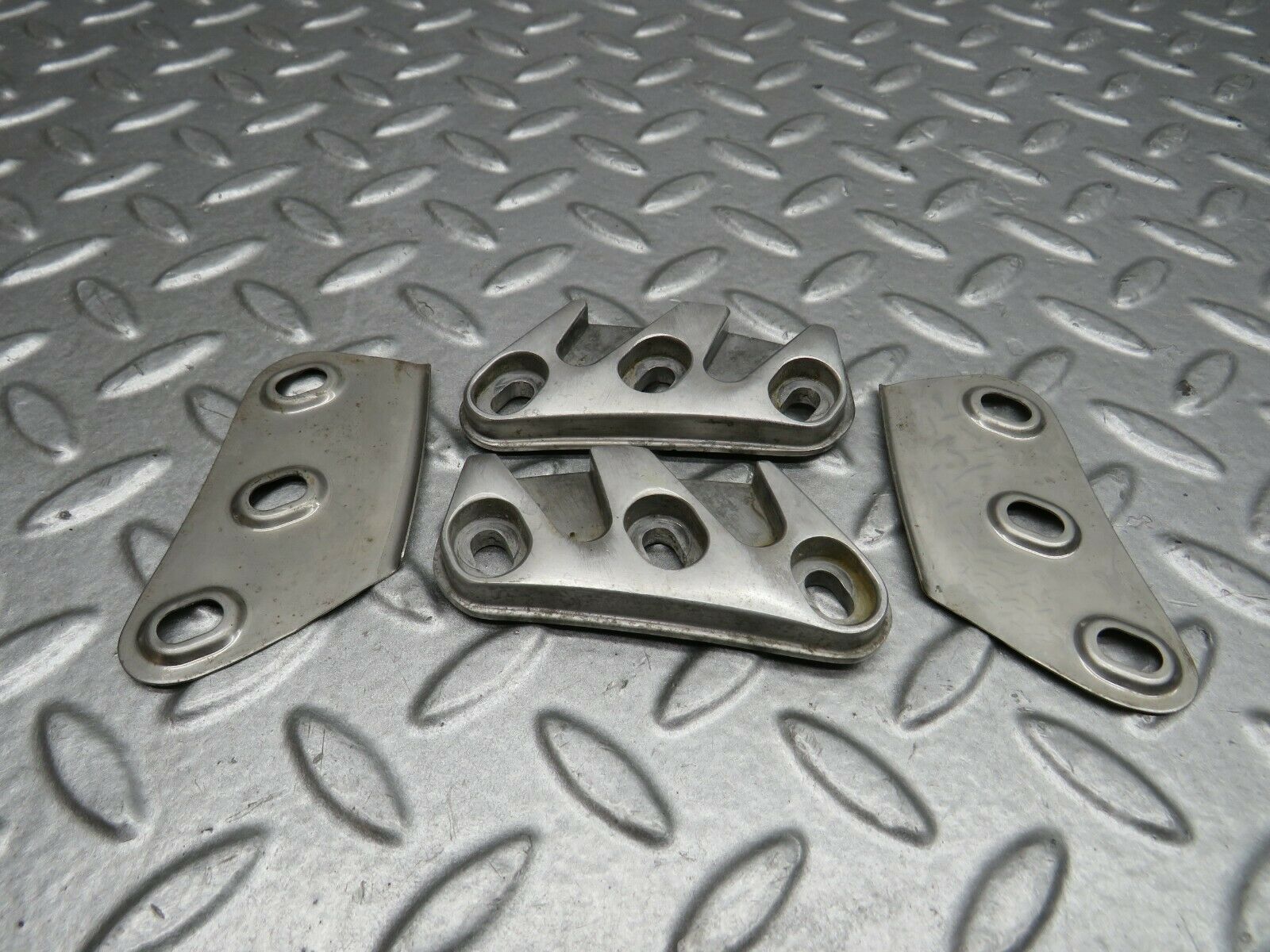 22284 Mercedes-Benz S123 280TE Wagon Tailgate Stop Pair