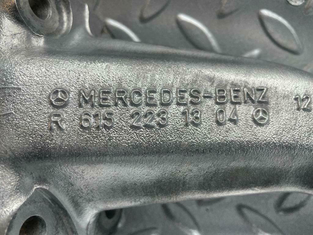 0246 Mercedes-Benz W116 350SE Engine Mount Bracket Left Side 6152231304