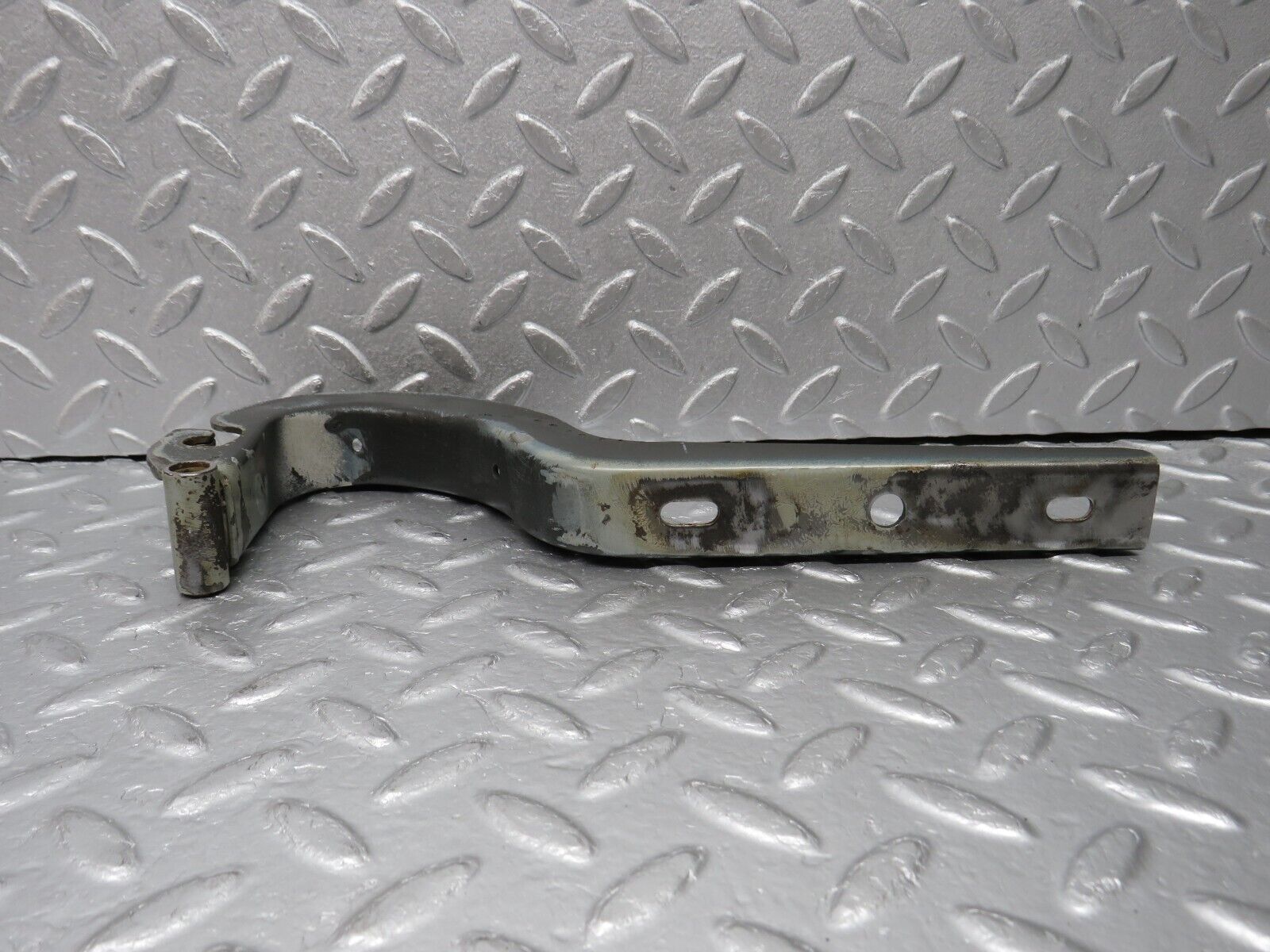 39087 Mercedes-Benz R107 500SL Coupe Trunk Lid Hinge Left Side