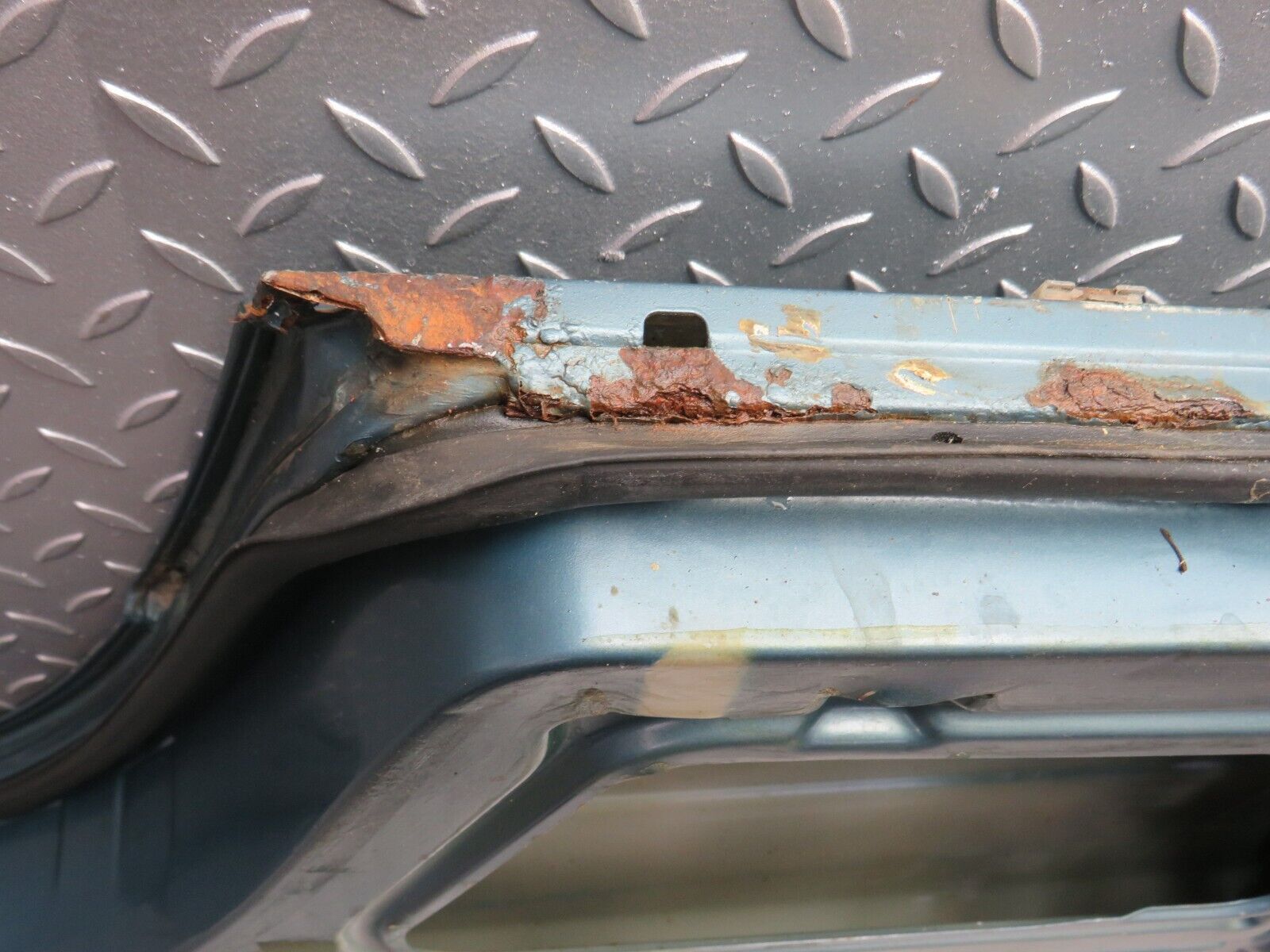 30826 Mercedes-Benz W201 190E 2.0L Rear Right Door