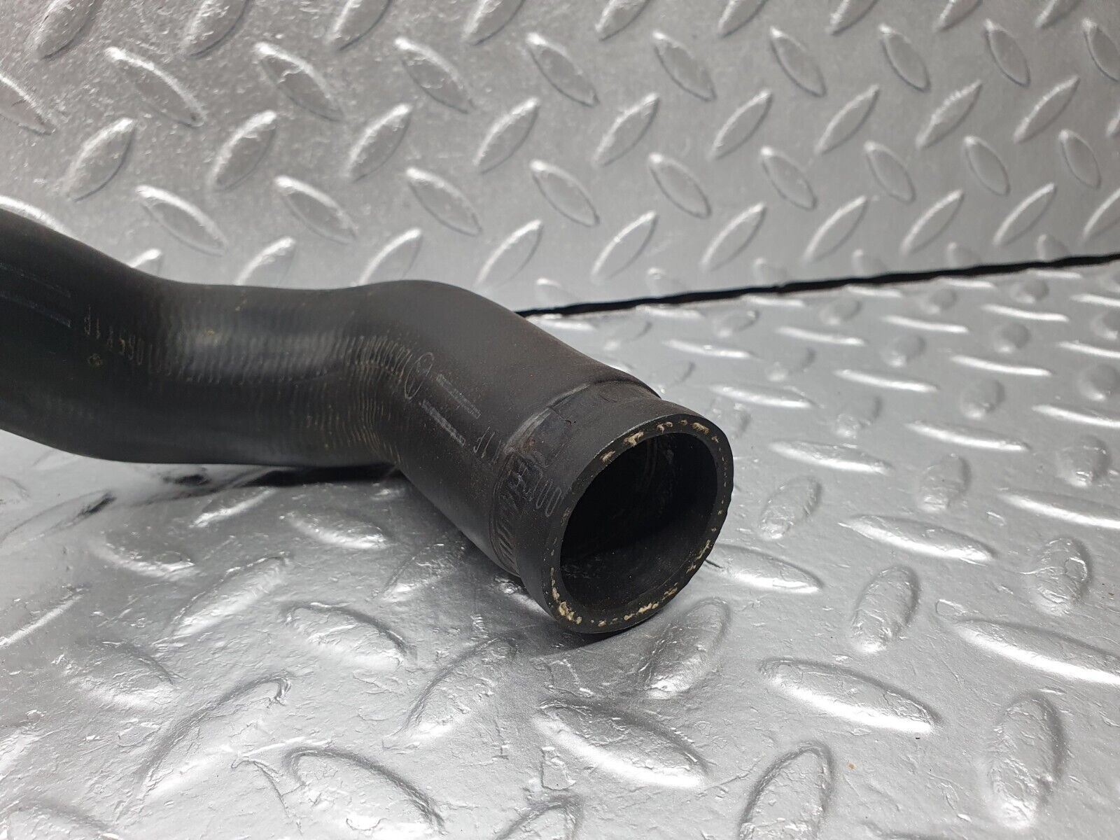 41290 Mercedes-Benz W126 300SE Coolant Hose Pipe 1265016082