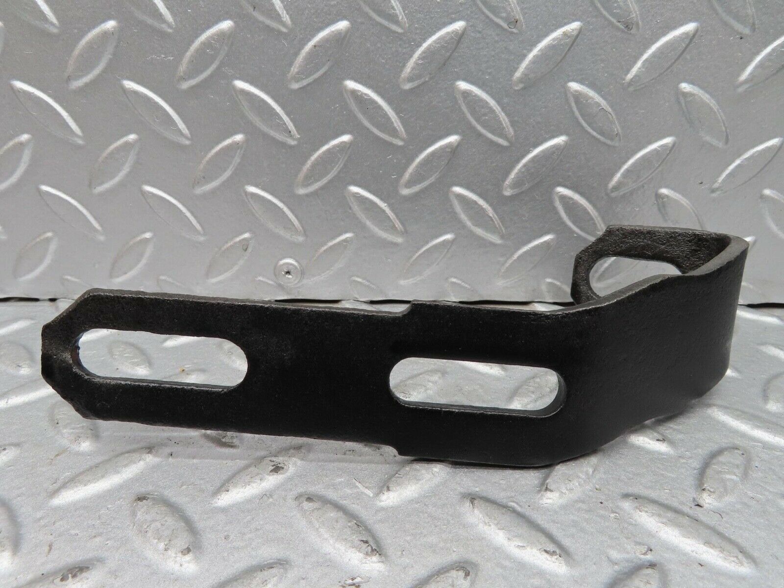 14508 Mercedes-Benz W116 350SE Front Bumper Bracket Holder