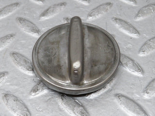W108 engine oil filler cap used OEM
