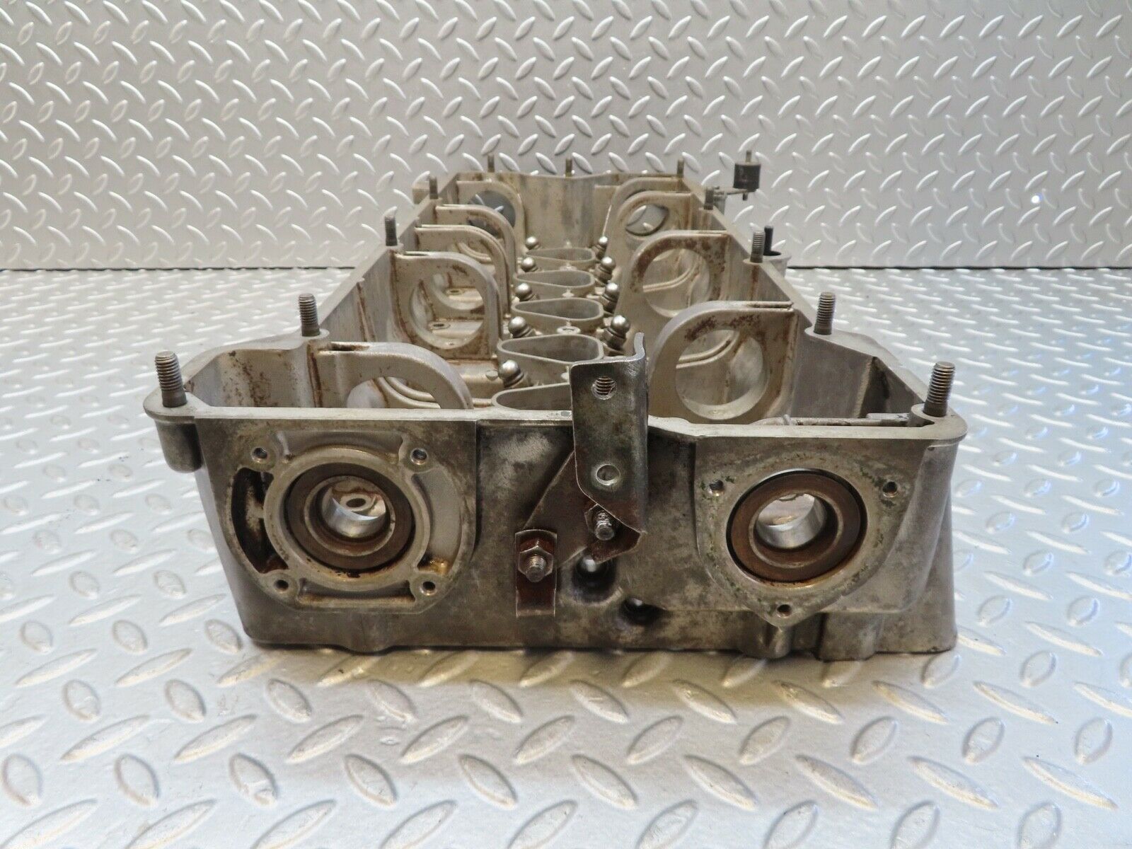 16993 Mercedes-Benz C123 280CE Coupe Camshaft Bearing Casing 1100163304