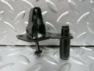 24231 Mercedes-Benz S124 220TE Wagon Bonnet Lock Catch 1248800260