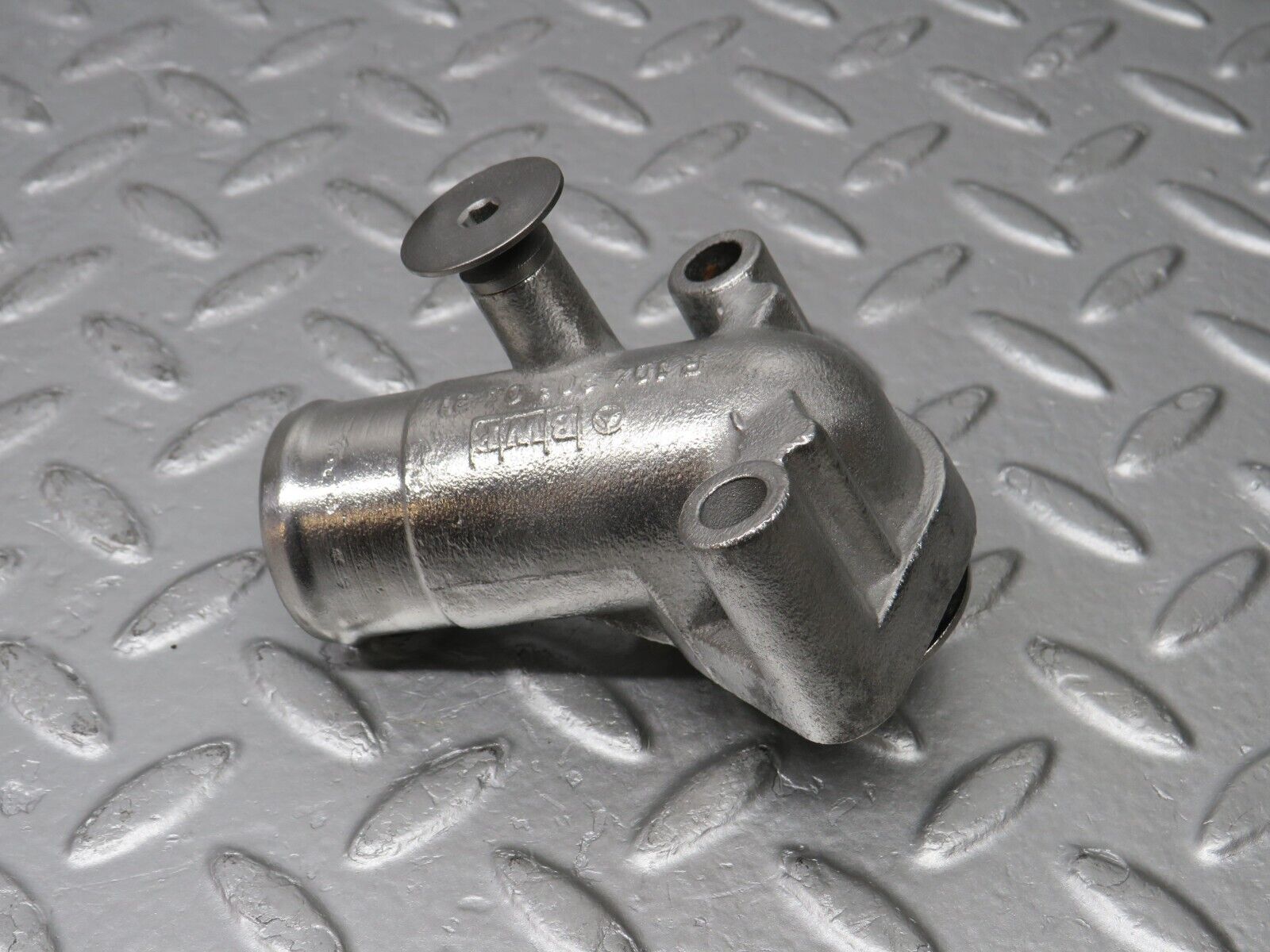 38633 Mercedes-Benz R129 280SL Coupe Coolant Flange Pipe 1042030431