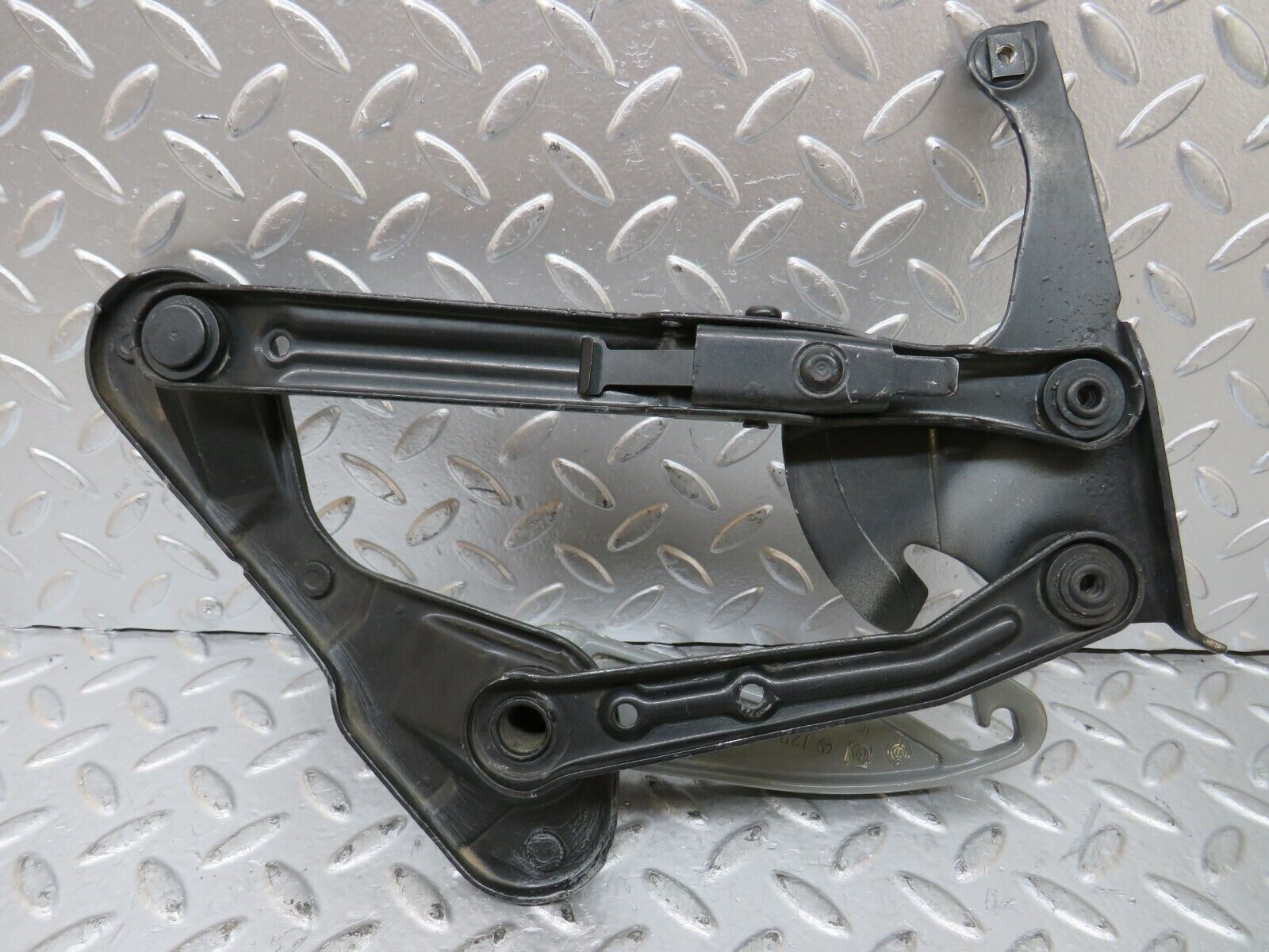 26671 Mercedes-Benz C124 220CE Coupe Bonnet Hinge Left Side 1298870274