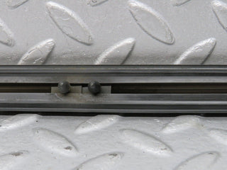 40642 Mercedes-Benz W123 300D Front Right Door Centre Moulding Trim