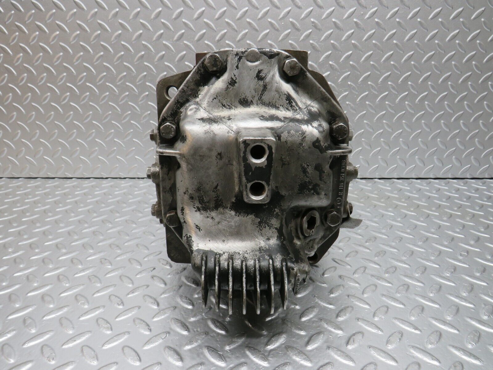 33021 Mercedes-Benz C107 R107 350 V8 Rear Differential Ratio 3.46 1163510401