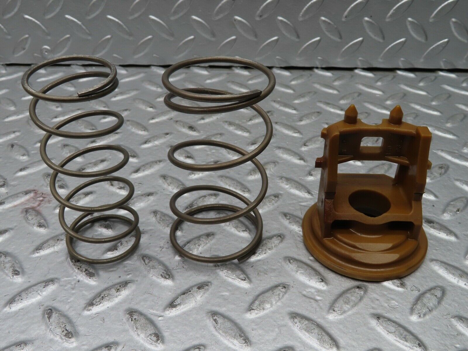 21389 Mercedes-Benz R129 300SL Coupe Automatic Gearbox Bracket With Spring