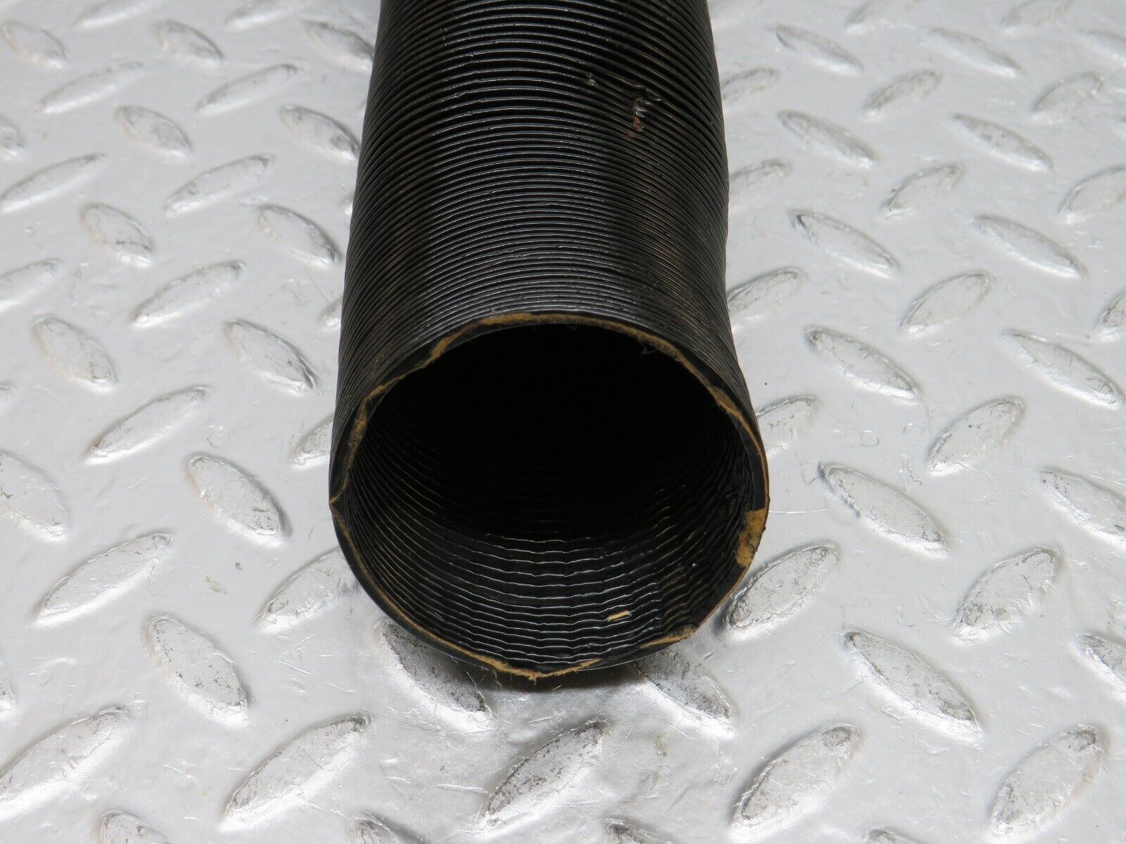 0867 Mercedes-Benz C107 350SLC Coupe Dash Air Vent Pipe Left Side