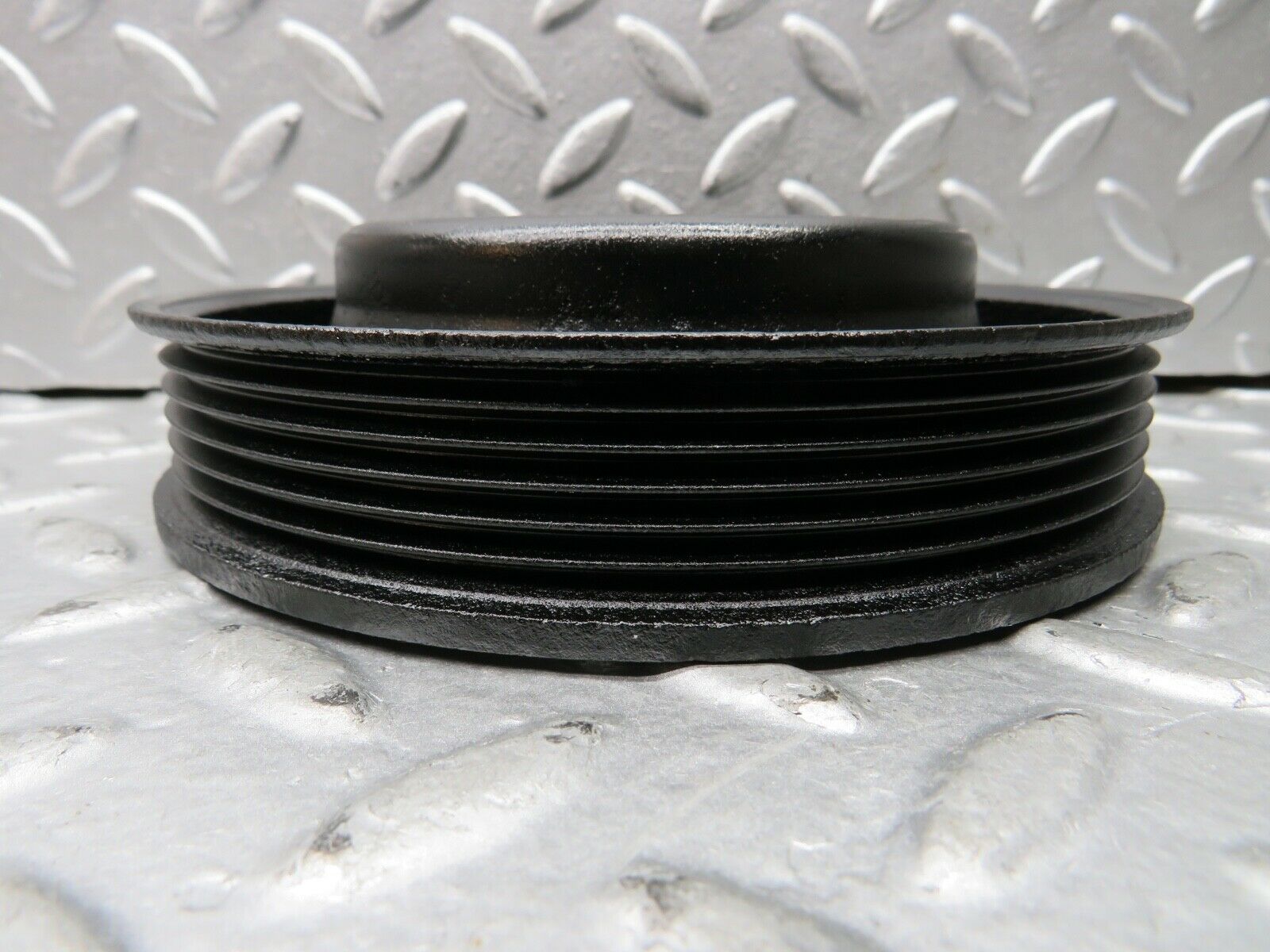 21756 Mercedes-Benz W126 300SE Crankshaft Pulley