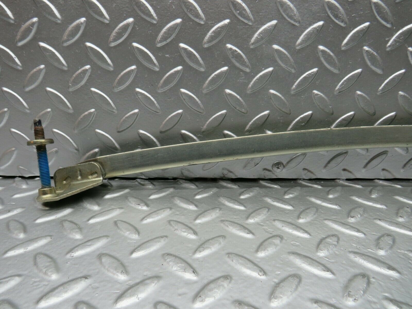 22530 Mercedes-Benz C124 E220 Coupe Right Door Window Channel