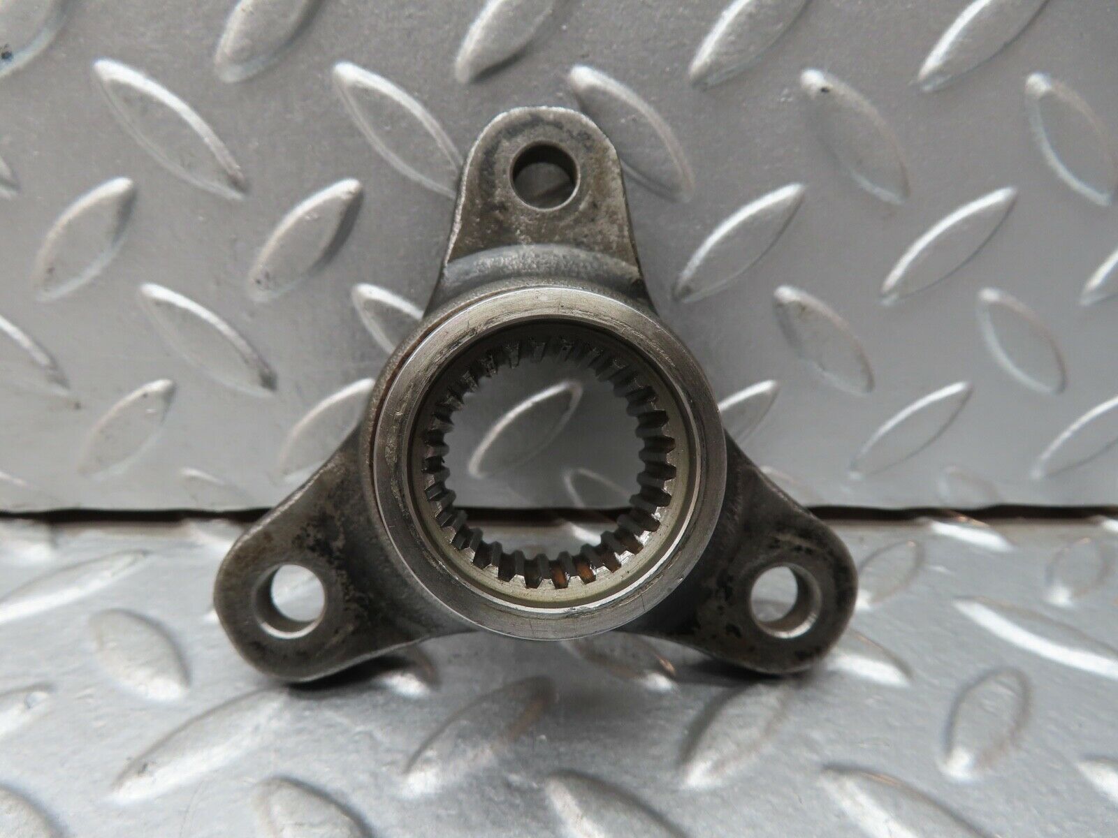 19759 Mercedes-Benz W123 722.122 Automatic Gearbox Rear Flange 1152621145