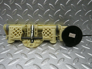 22512 Mercedes-Benz C124 E220 Coupe Rear Headrest Folding Mechanism