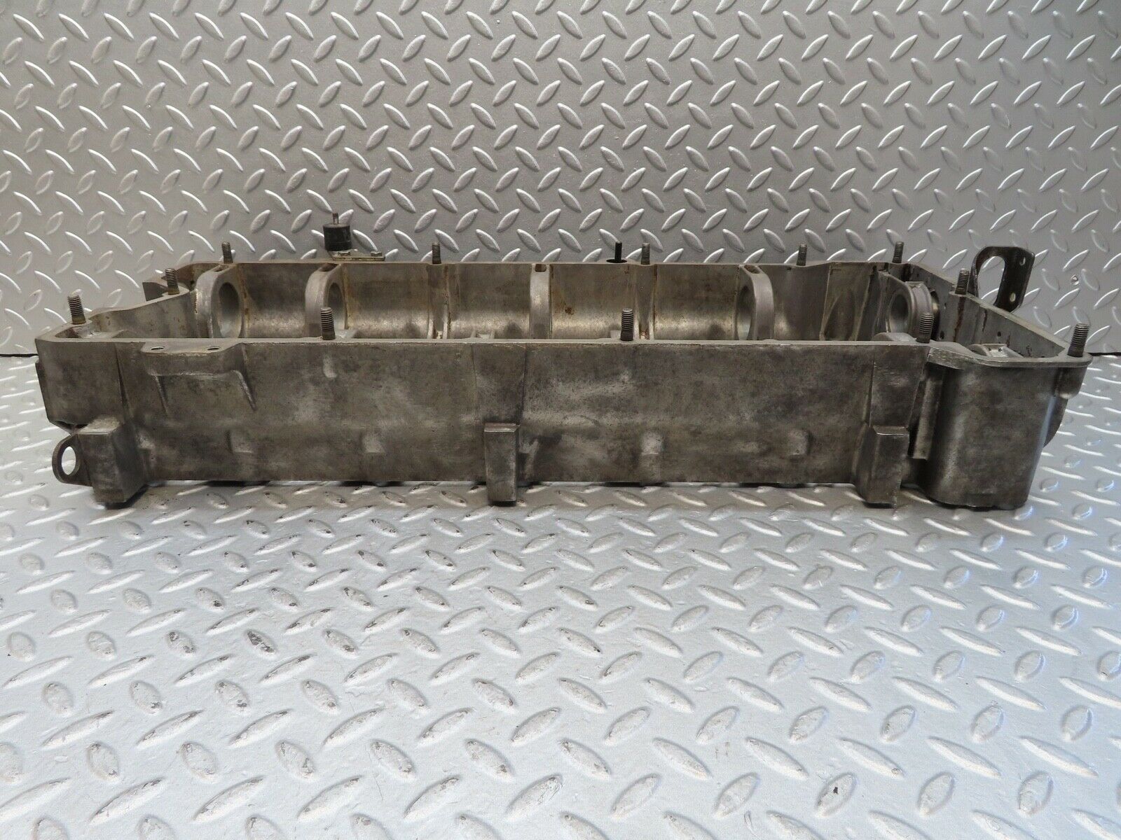 16993 Mercedes-Benz C123 280CE Coupe Camshaft Bearing Casing 1100163304