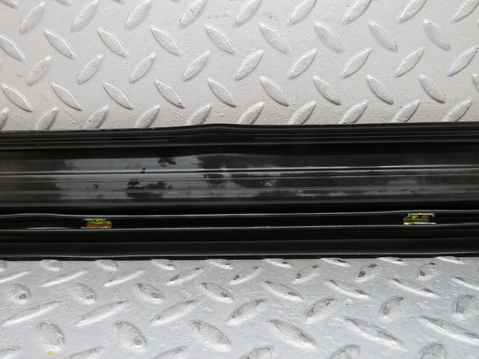 37867 Mercedes-Benz A124 320E Cabriolet Right Door Sill Trim Black
