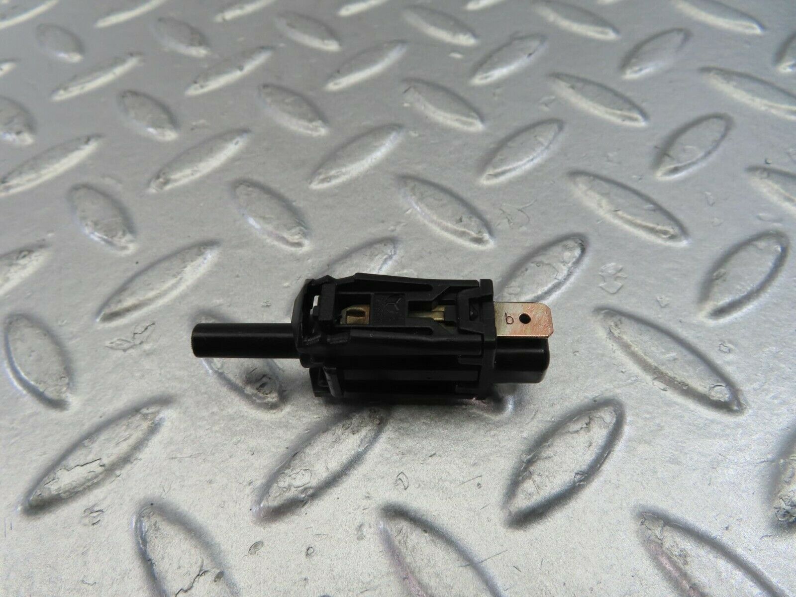 10735 Mercedes-Benz W123 230E Door Contact Switch 0015458714