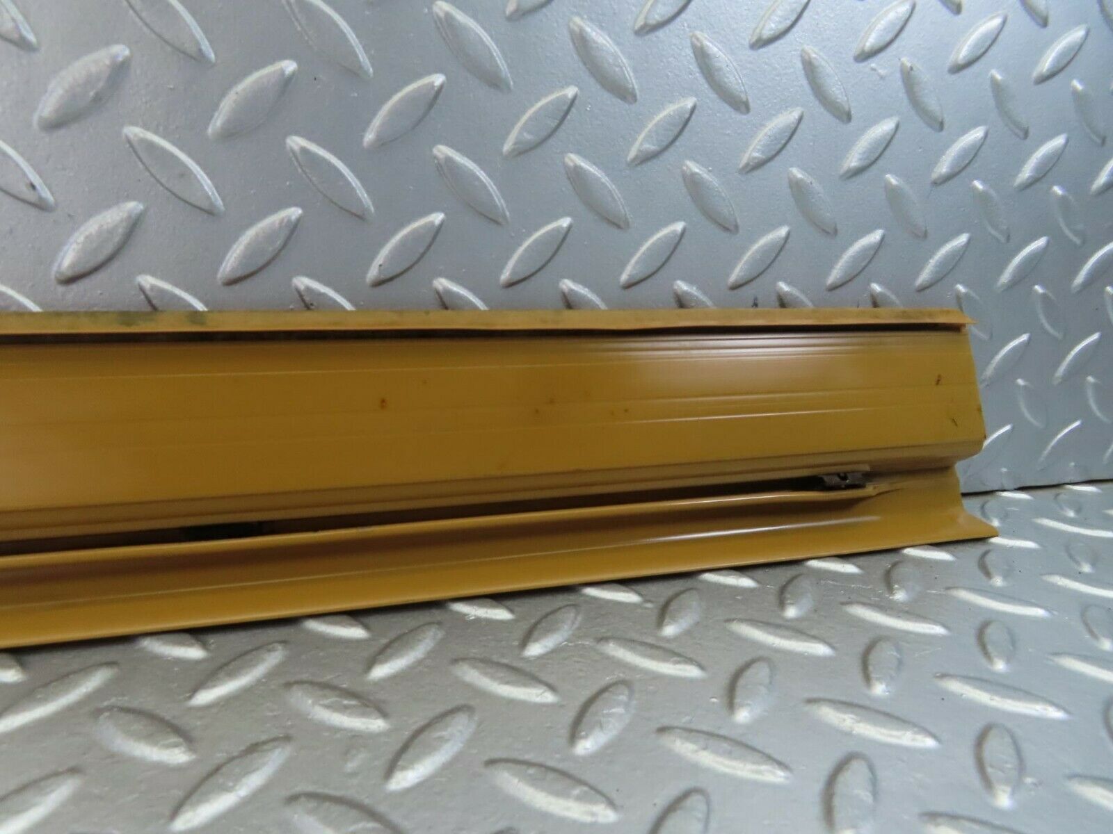 10689 Mercedes-Benz W123 230E Front Right Door Sill