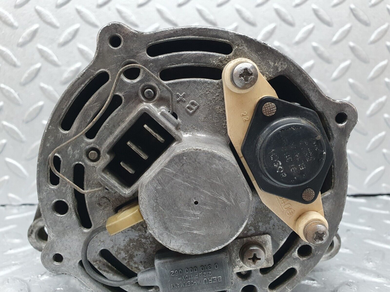 Alternador (generador) 55A Para Mercedes-Benz Clásicos (W114, W123, W201, Etc.) Y Algunos Seat