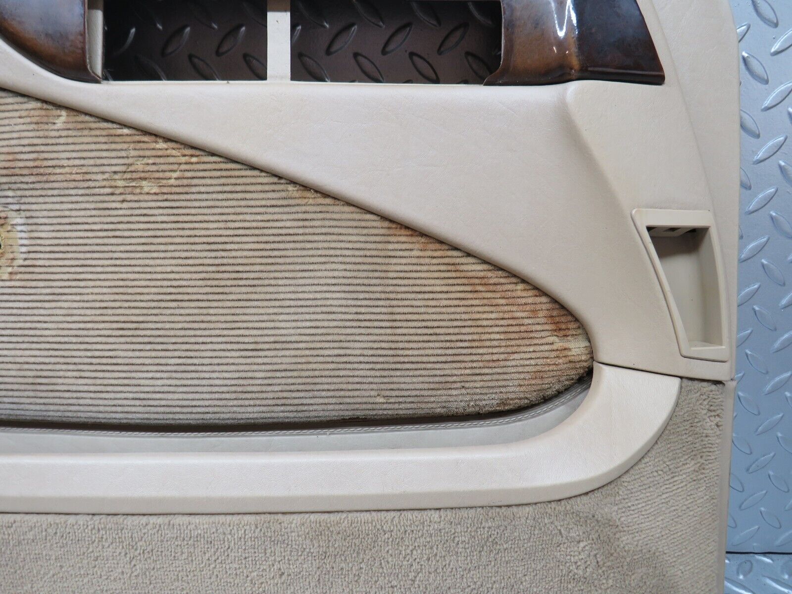 37071 Mercedes-Benz C126 420SEC Coupe Left Door Card Panel 1267270770