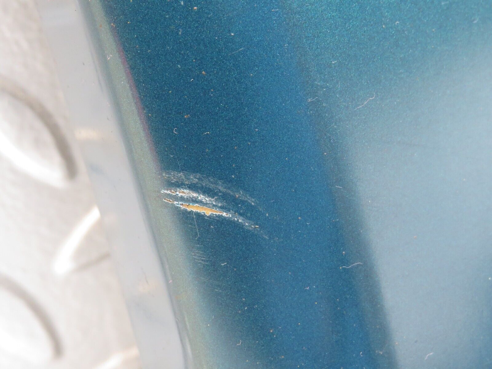 27658 Mercedes-Benz S124 300TE Front Left Fender Wing Moulding Trim 1246901340