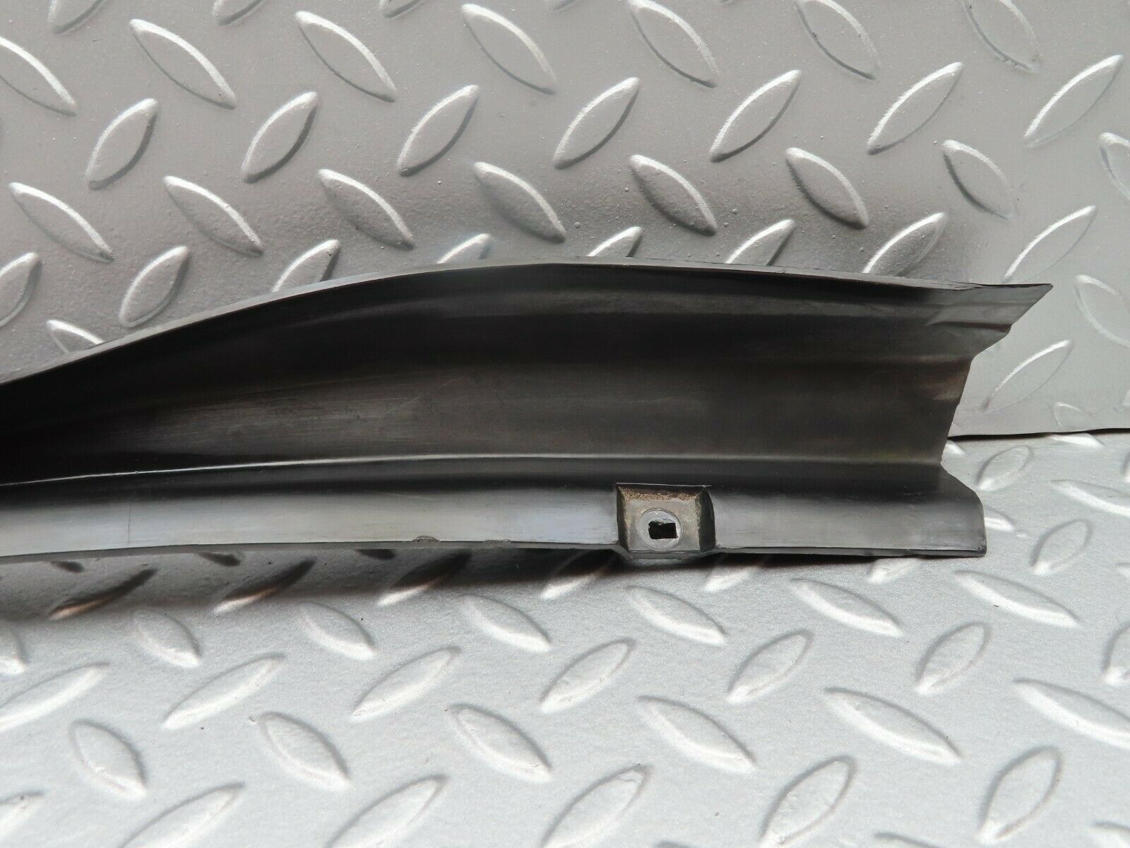 5394 Mercedes-Benz W124 230E Fairing Front Panel Cover Left 1246202567
