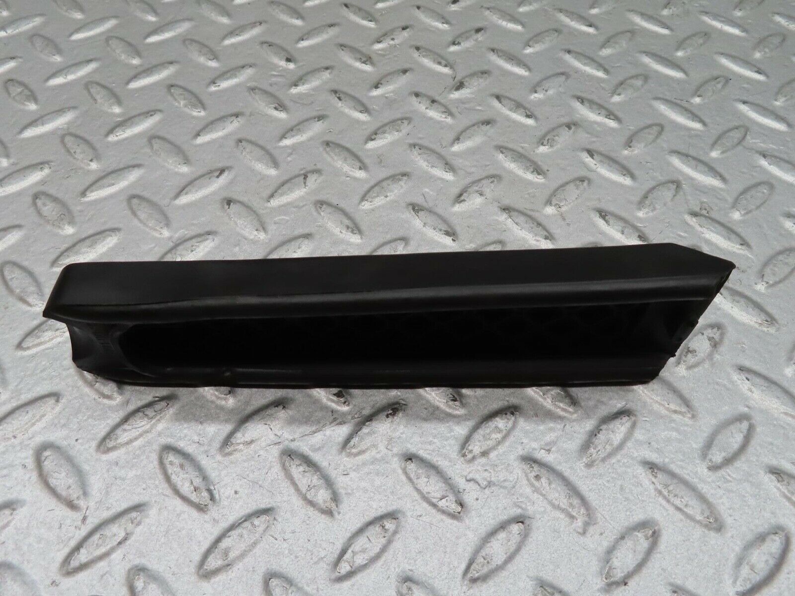 14718 Mercedes-Benz W201 190E Accelerator Pedal Rubber 1233010082