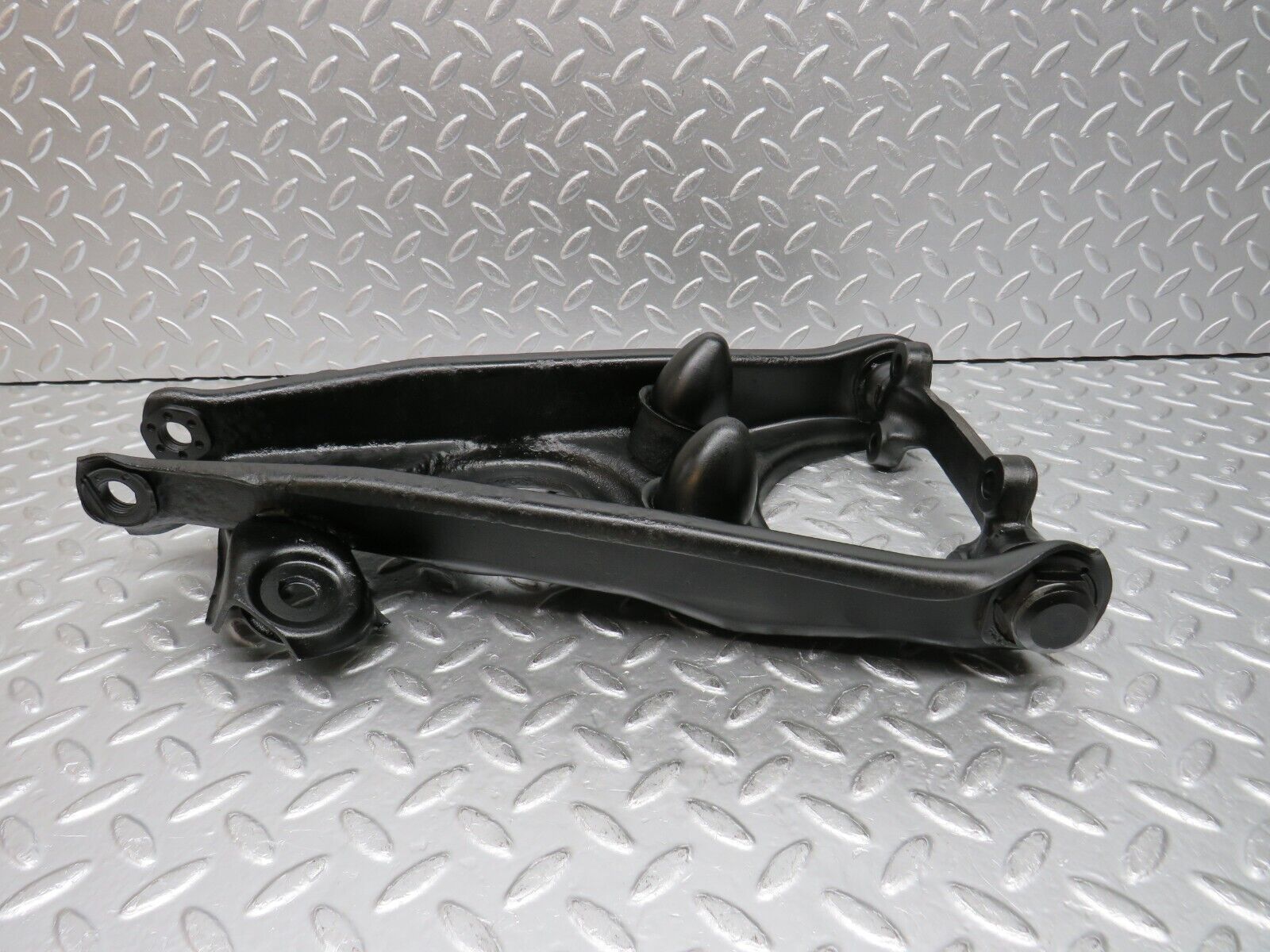 32272 Mercedes-Benz W108 280SE Front Right Lower Control Arm